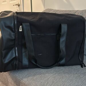 Black Beis duffle